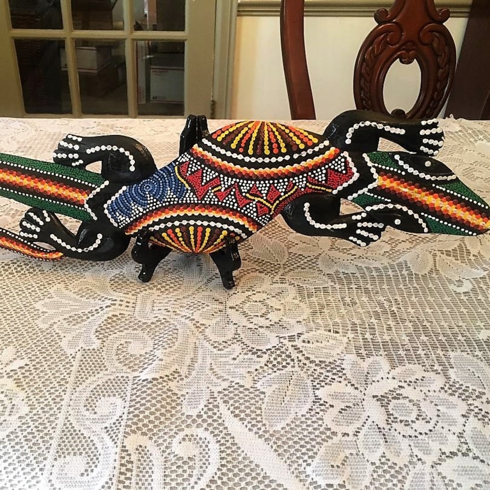 NWT Wooden Authentic Balinese Lizard Handcrafted